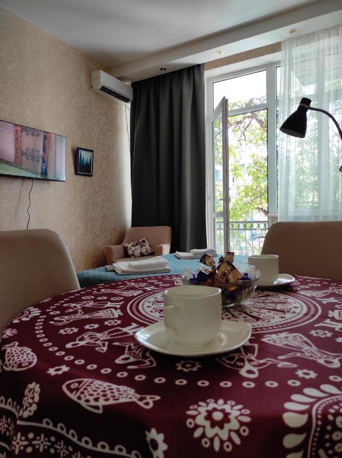 Tranquil Apartment In Vake Tbilisi Ngoại thất bức ảnh